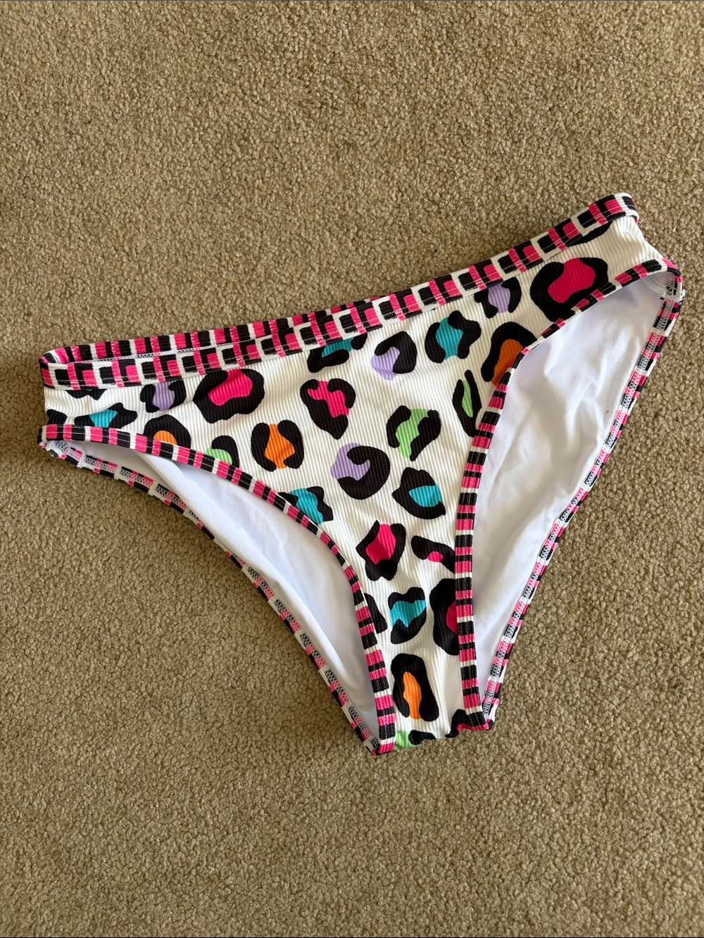 Cupshe bikini set - Picture 3 of 7